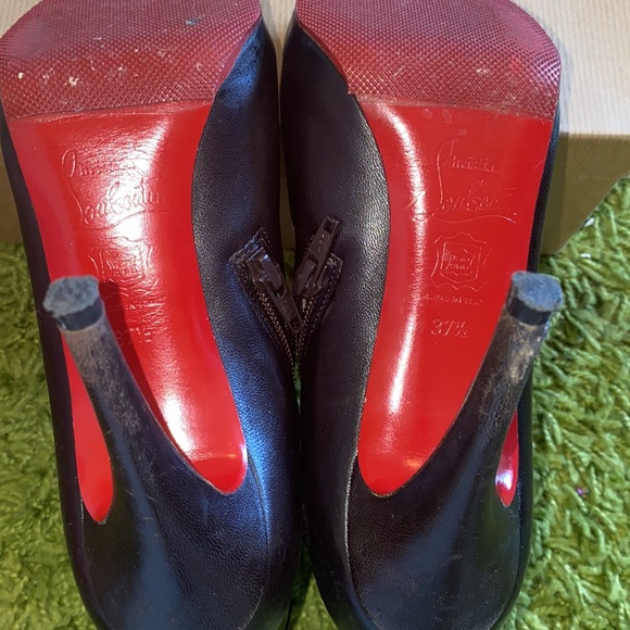 Christian Louboutin’s high heel ankle bootie - Picture 3 of 10